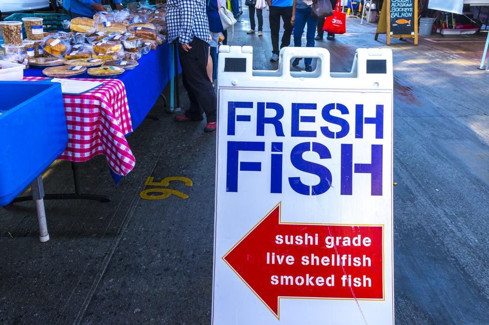 If you crave seasonal bites and small-town charm, then this market is your Saturday ritual.