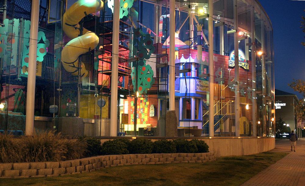 Ignite Curiosity at the Creative Discovery Museum