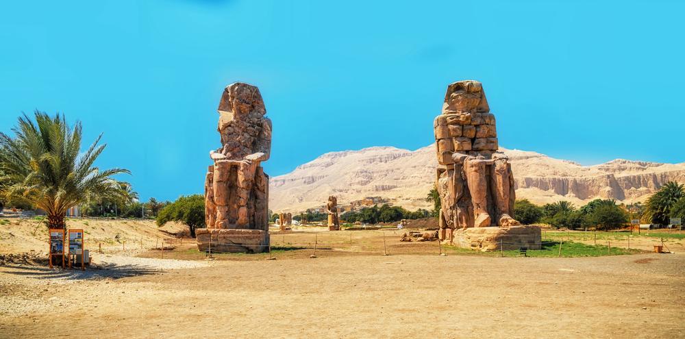 Marvel at Timeless Giants at the Colossi of Memnon