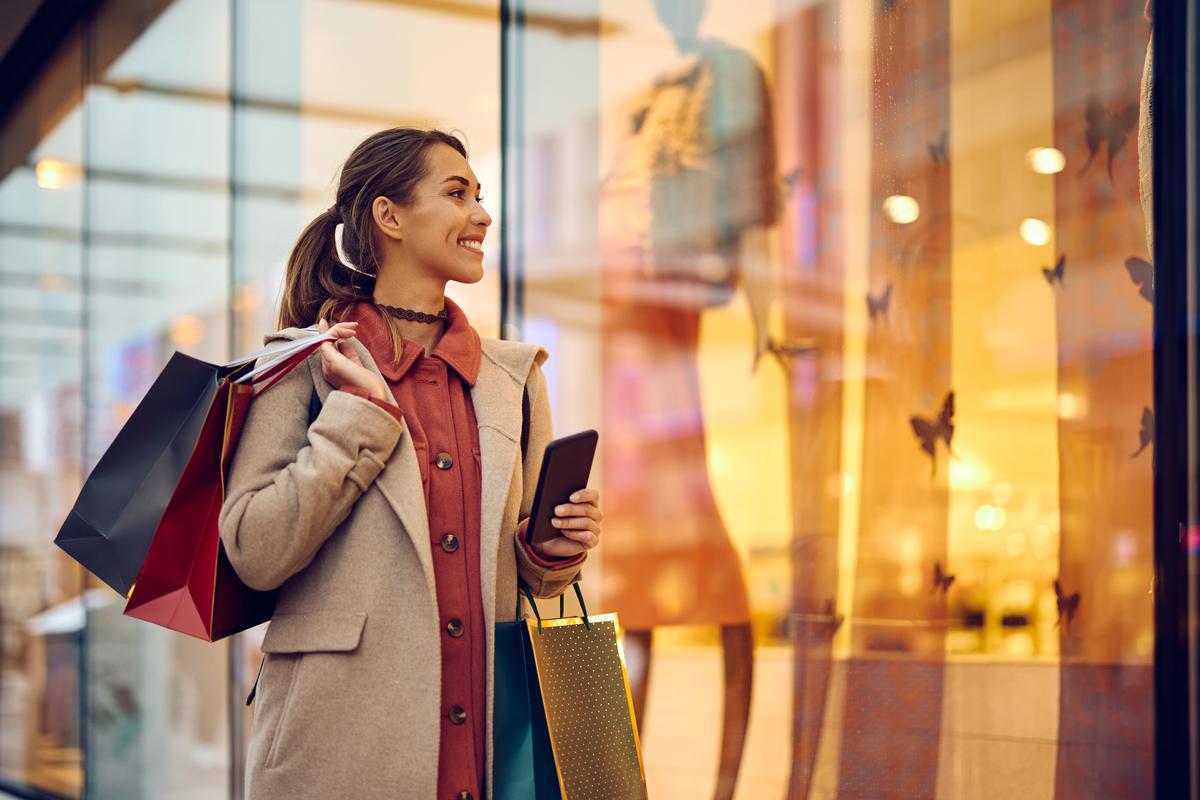 Shop popular brands, enjoy dining and entertainment in one easy trip.