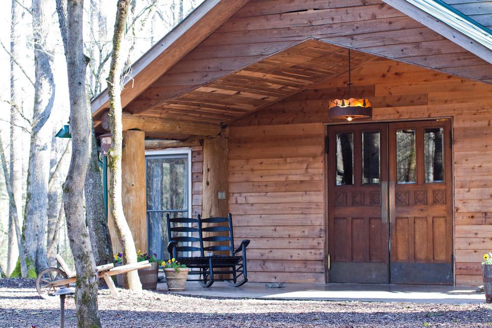 Savor Appalachian Charm at Dancing Bear Lodge and Appalachian Bistro