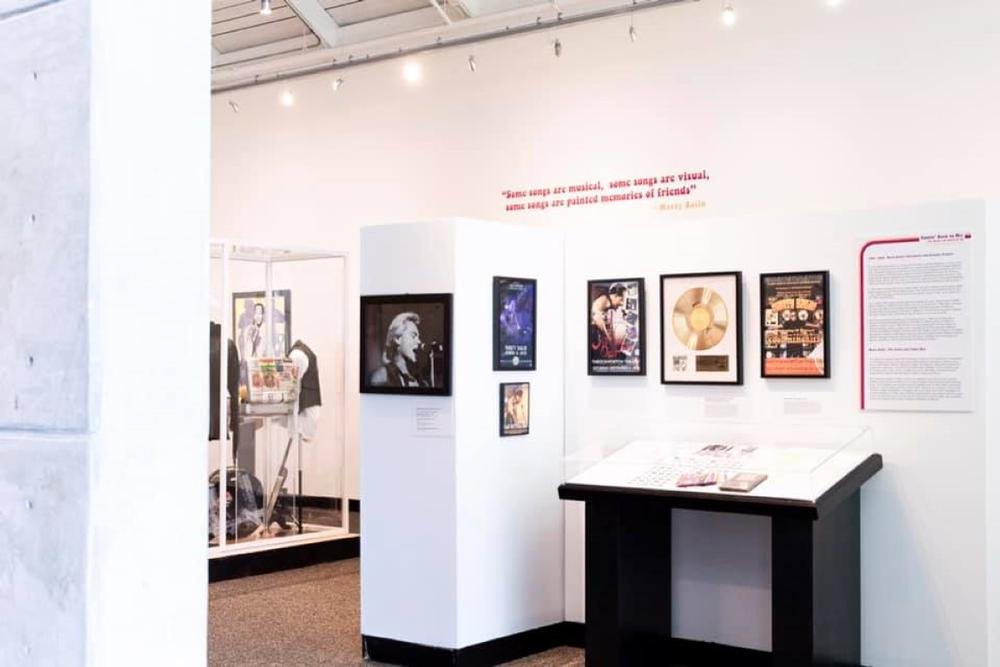See art at the Leepa-Rattner Museum of Art