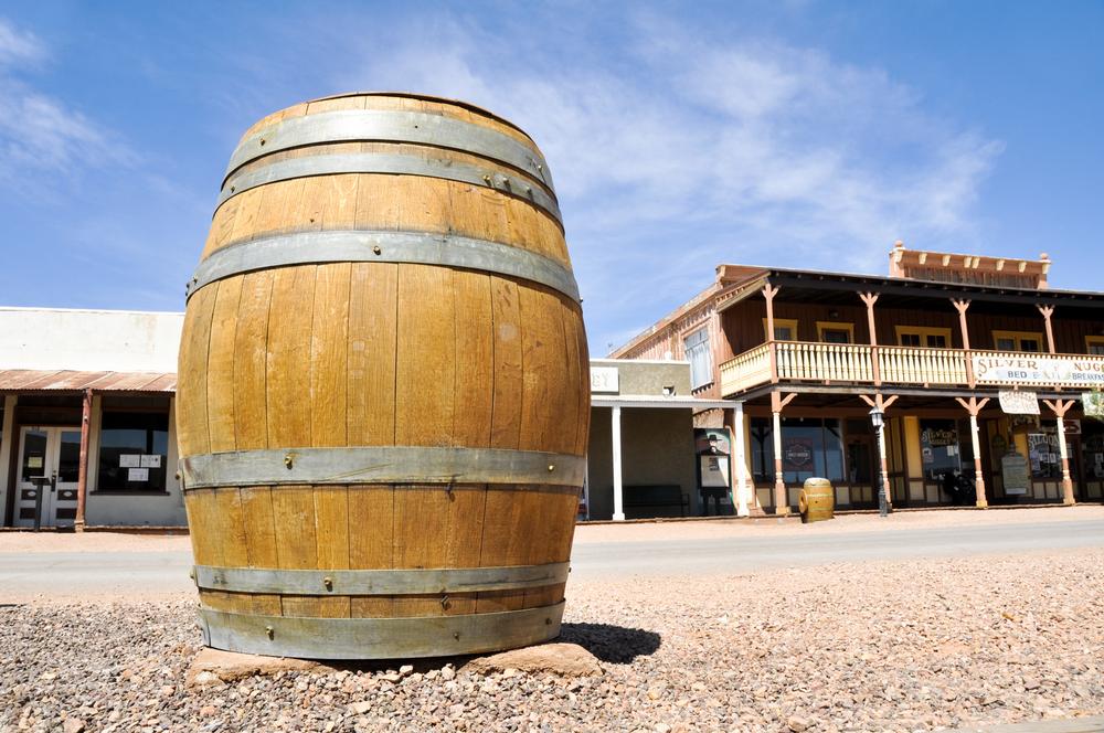 Walk along wooden boardwalks and see costumed performers reenact Wild West moments.