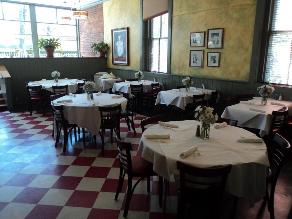 Dine on Classic Italian Fare at Leo’s Ristorante