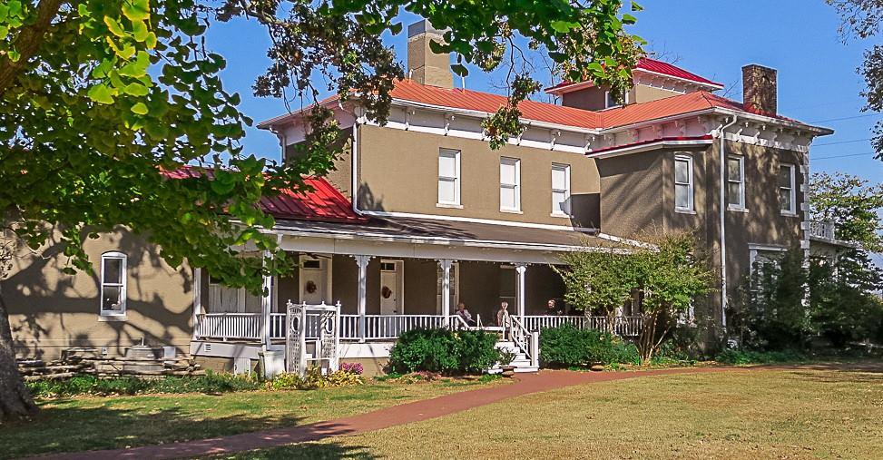 If You Love Historic Homes, Tour the Peel Mansion and Heritage Gardens