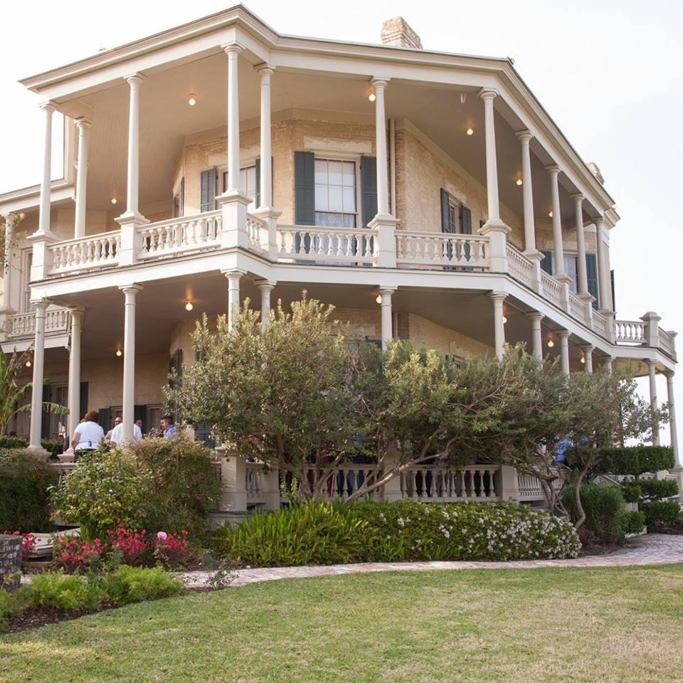 If You Love Southern Grandeur, Tour the Giddings-Stone Mansion