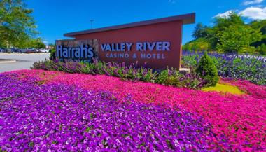 Book a Stay at Harrah’s Cherokee Valley River Casino | Things to Do in Murphy, North Carolina