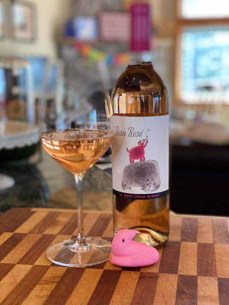 Bring your dog on a wine tasting at Mutt Lynch Winery