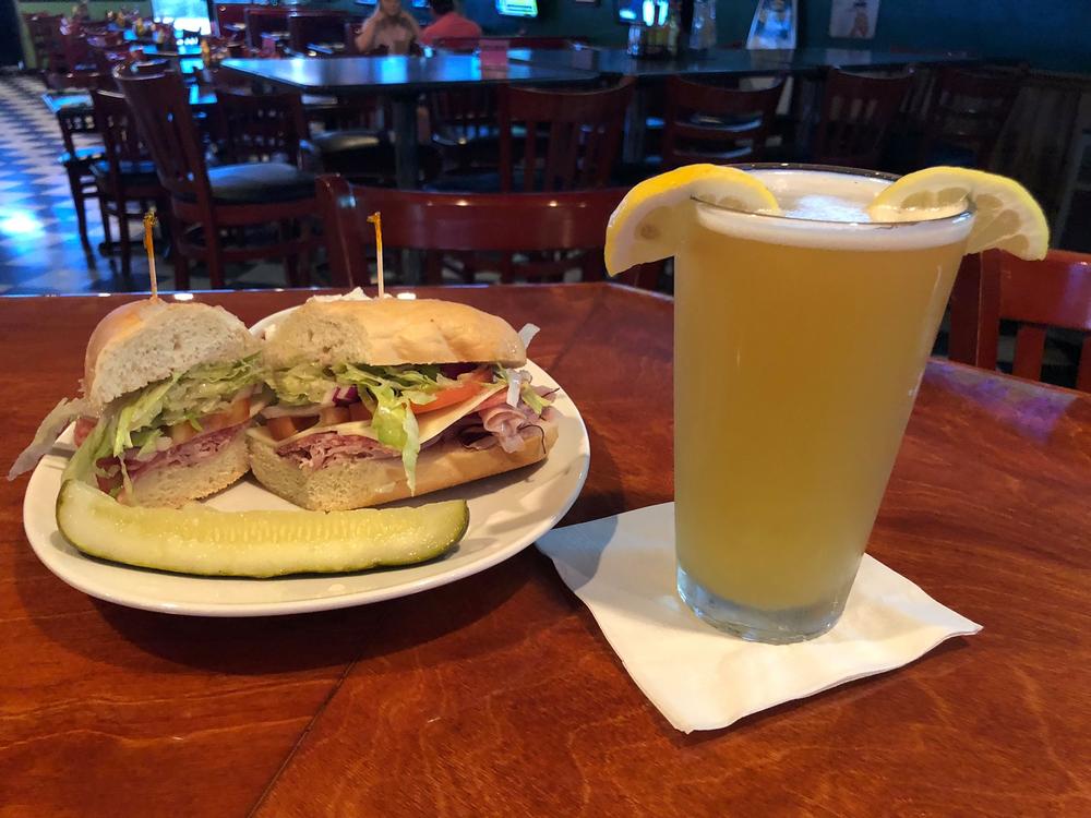 Catch the game and dig into pub eats during a casual, fun weekend night.