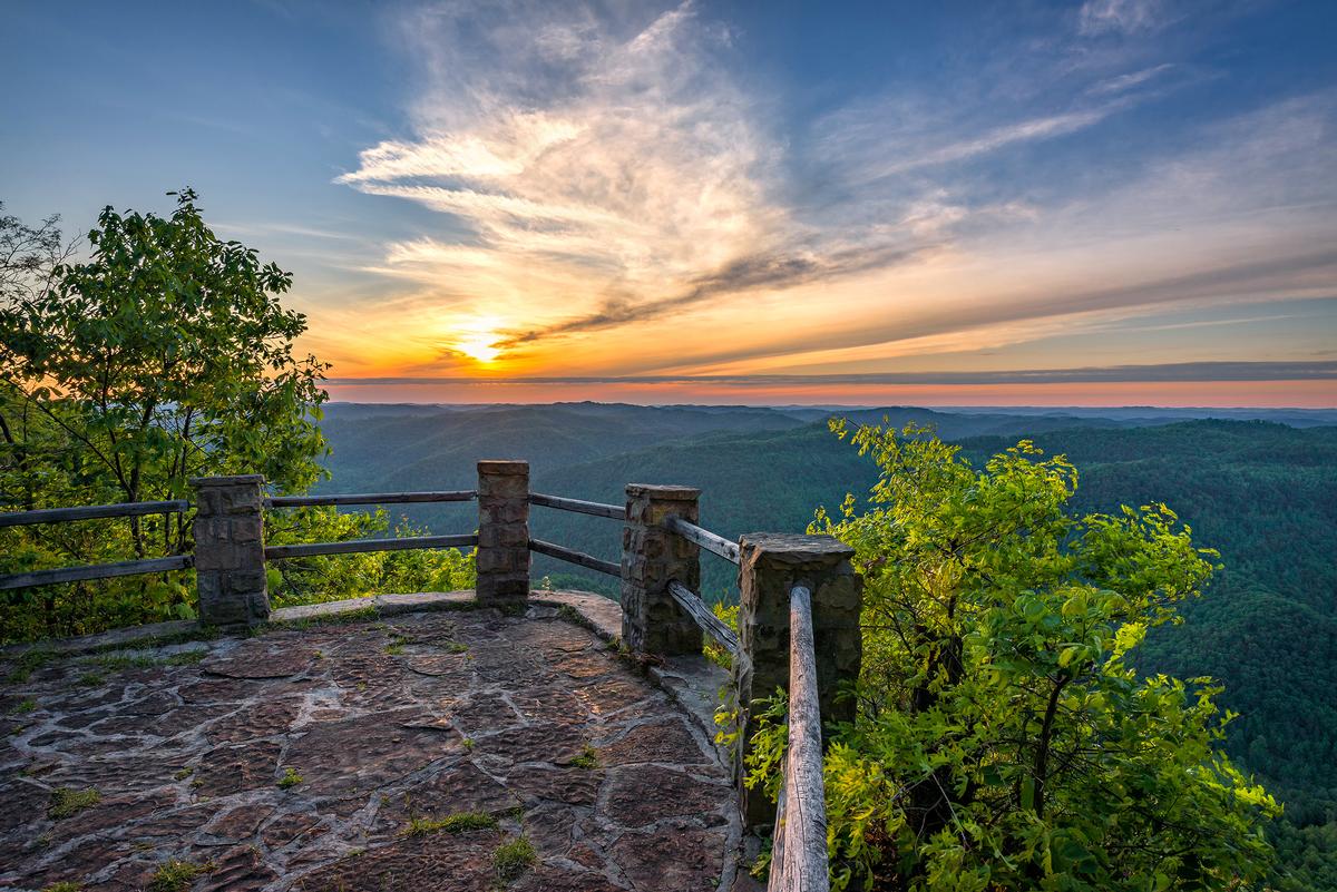 Spring sunset, Appalachian mountains, Kingdom Come State Park