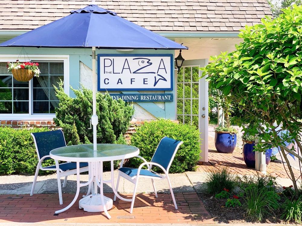 If You’re Craving Fresh Coastal Cuisine, Reserve a Table at Plaza Cafe