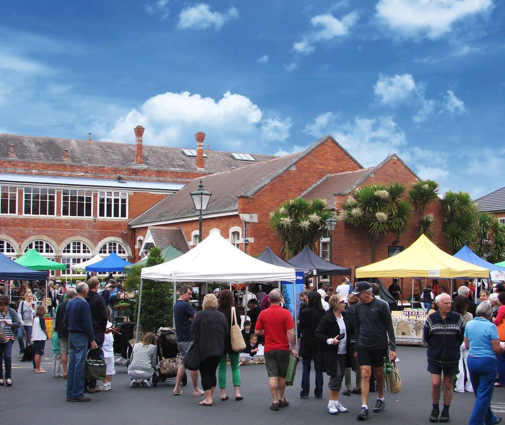 Shop Local Produce and Artisan Goods at the Parnell Farmers' Market