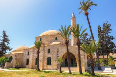 Visit the mosque Hala Sultan Tekke