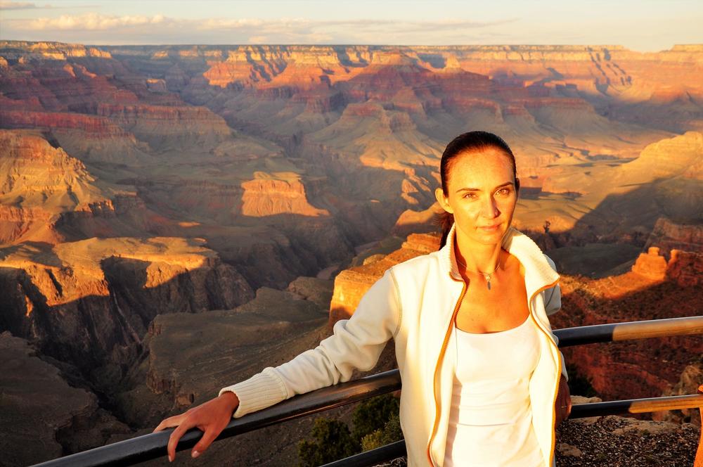Walk above the canyon and enjoy an exciting, glass-floor experience.