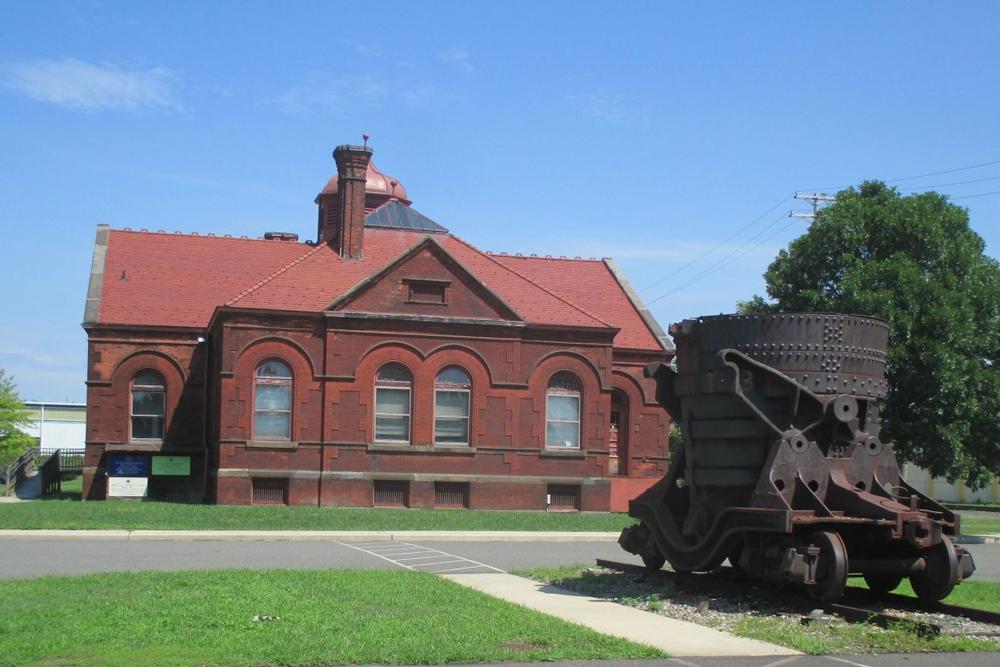 Discover Troy’s industrial past and explore engineering marvels on a cheap educational visit.