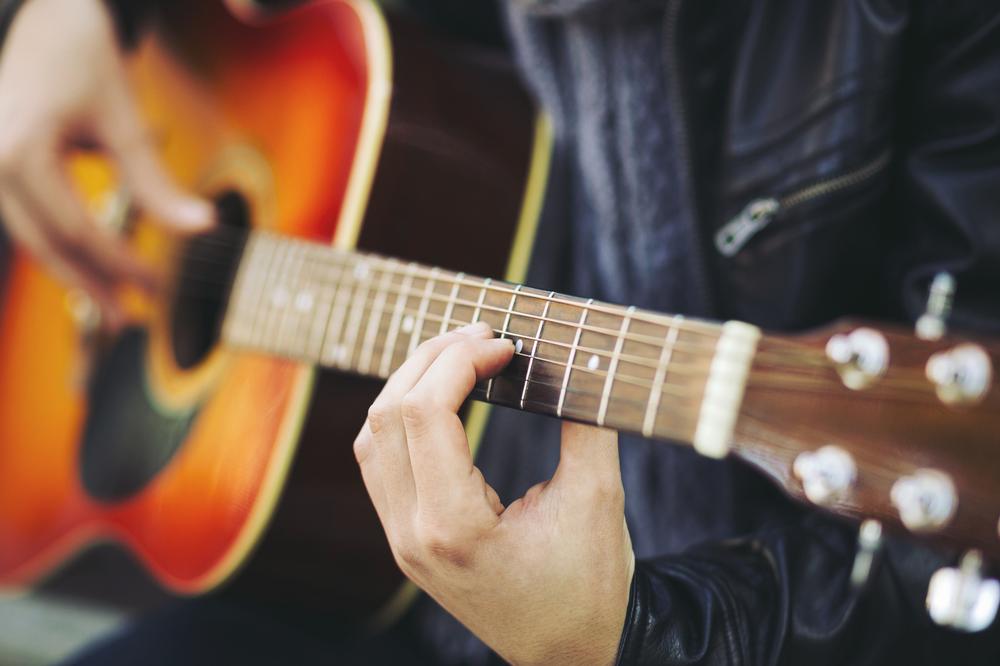 Enjoy local performances at night