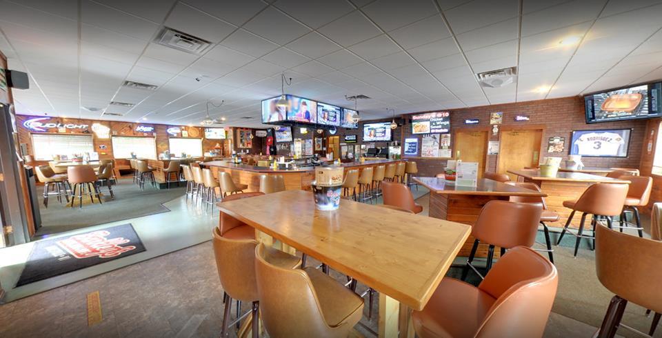 If You Crave Comfort Food, Grab a Bite at Barkley’s Burgers, Brews and Dawgs