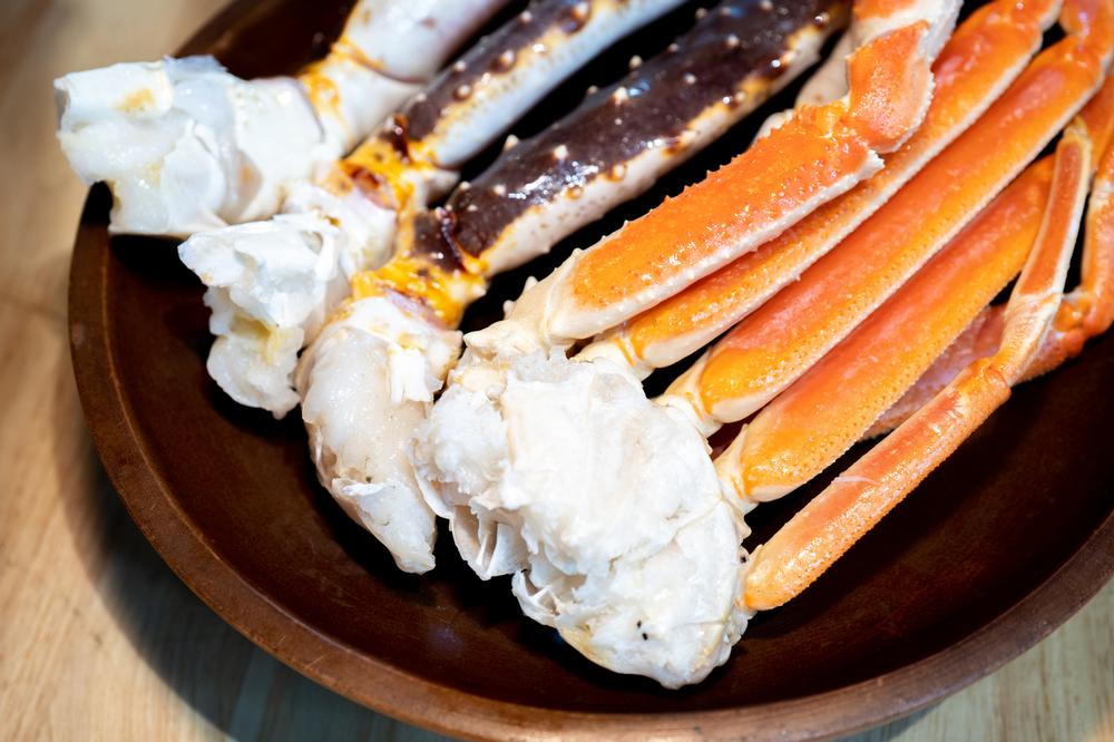 Savor fresh crab legs and enjoy harbor views on a delicious lunch stop.