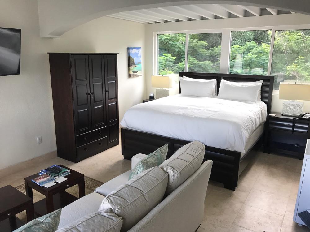 If You Love Convenience and Caribbean Vistas, Book Grande Bay Resort