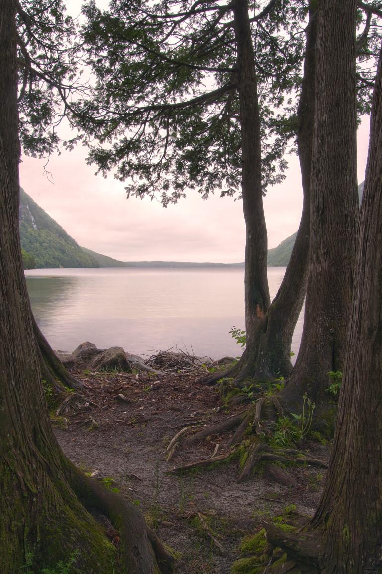Admire crystal-clear waters, explore scenic hiking paths, and enjoy a romantic getaway.