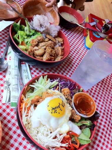 Koriente Restaurant and Tea House