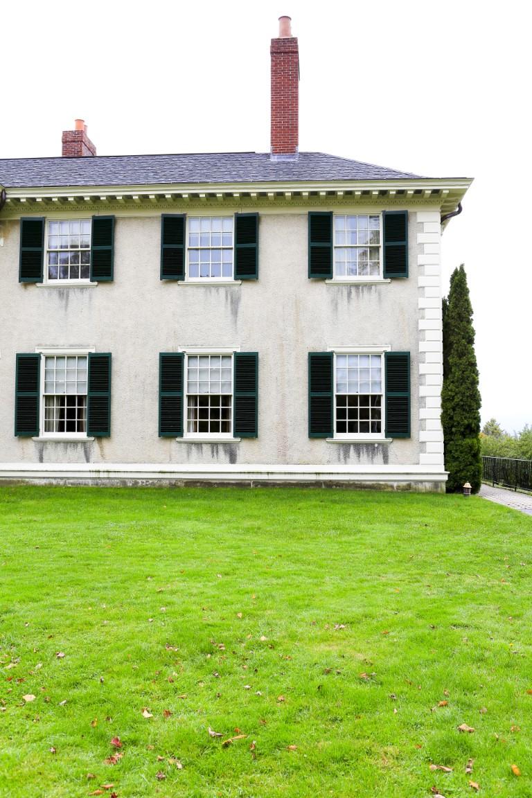 Explore the Lincoln family estate, walk along manicured gardens, and admire historic architecture.