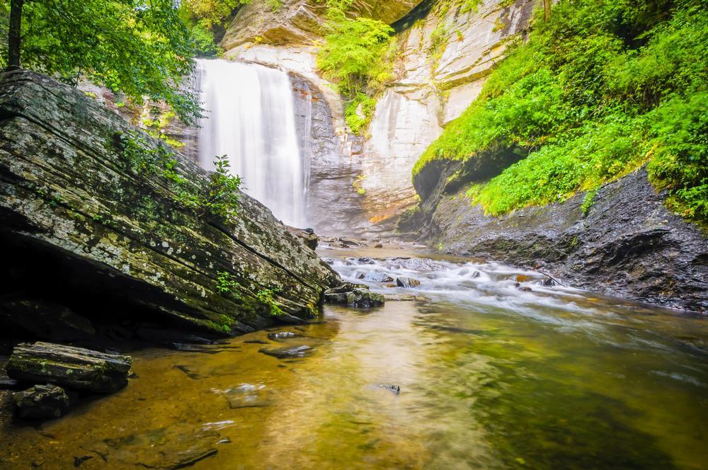 Looking Glass Falls - 2 hours from Charlotte