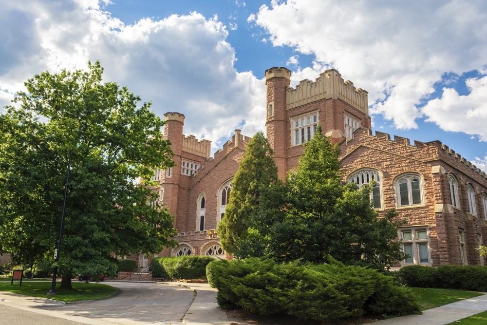 Hike scenic trails and explore Pearl Street on an easy weekend getaway.