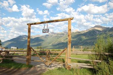R Lazy S Ranch