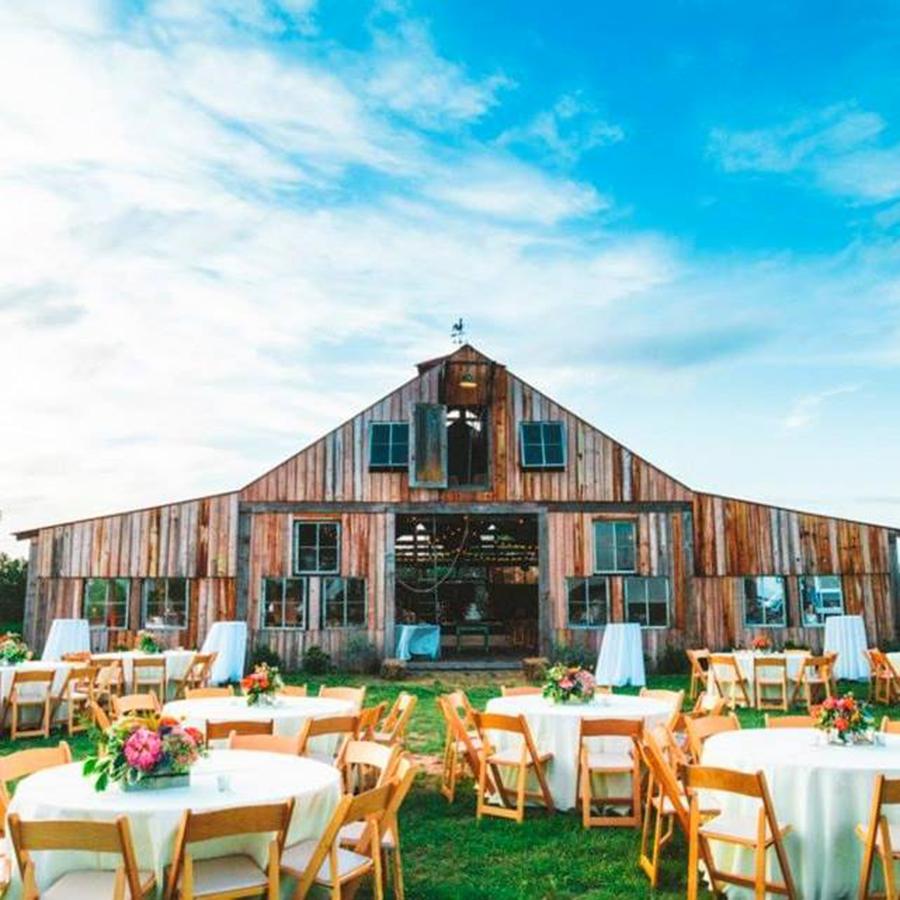 Celebrate rustic, charming weddings surrounded by scenic Texas Hill Country views.