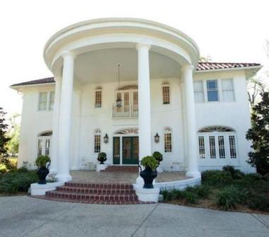 Oak Crest Mansion Inn