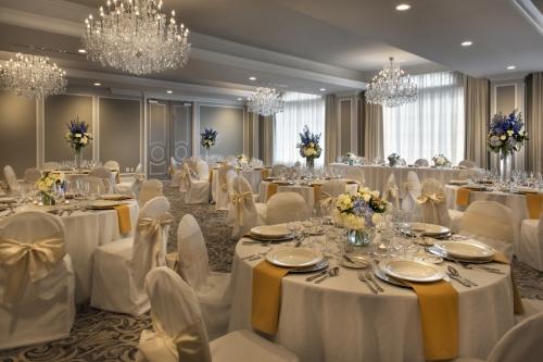 Host a luxe celebration with rooftop views and exciting elegance.