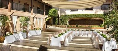 DoubleTree by Hilton Hotel Claremont