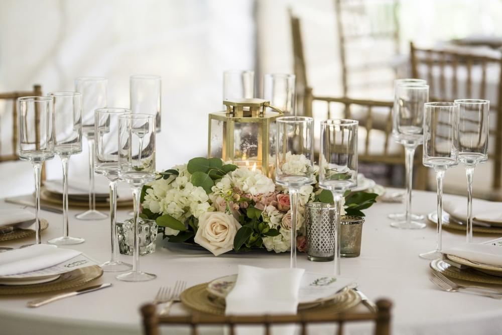 Enjoy spacious, versatile weddings with modern amenities and flexible setups.