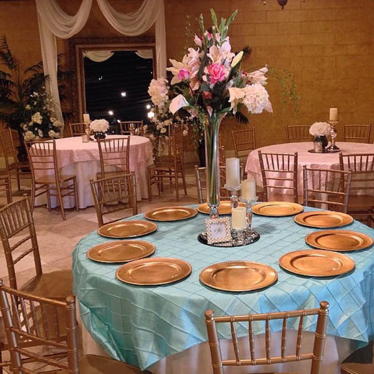 Plan intimate, stylish weddings with personalized service and cozy ambiance.