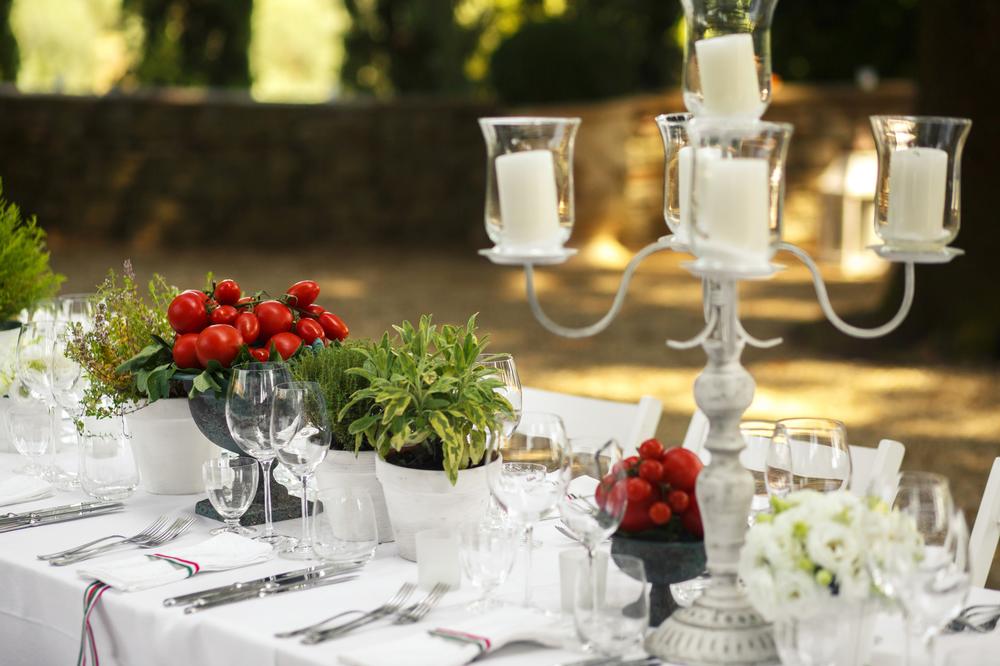 Plan charming, rustic weddings with scenic countryside backdrops.
