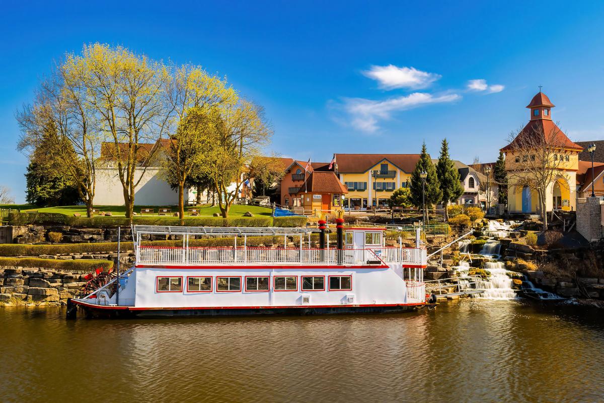 Bavarian Belle Riverboat at Frankenmuth City Center
