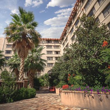 Wedding Venues in Las Cruces, New Mexico: Hotel Encanto de Las Cruces