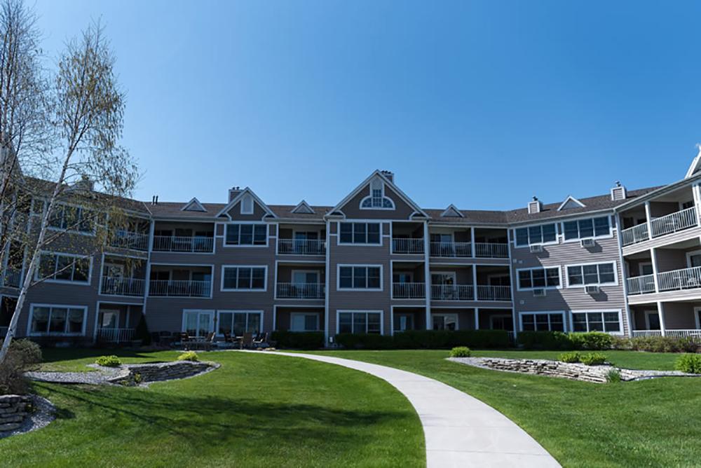 Unwind Where the Bay Meets Bliss at Bridgeport Waterfront Resort