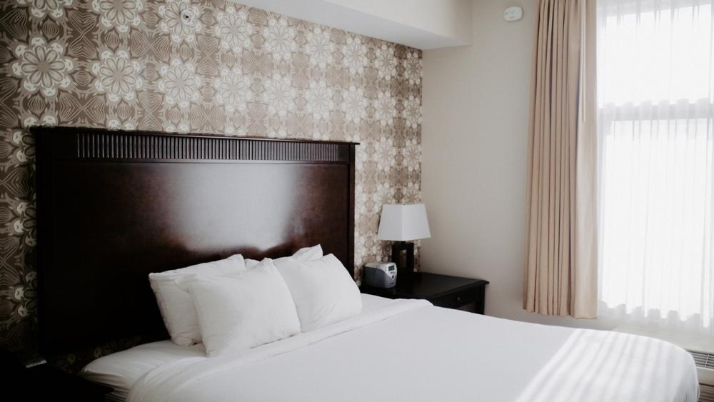 Visit downtown sights and relax in comfort on an easy business or weekend trip.