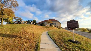 Wedding Venues Near Me: Dayton Art Institute