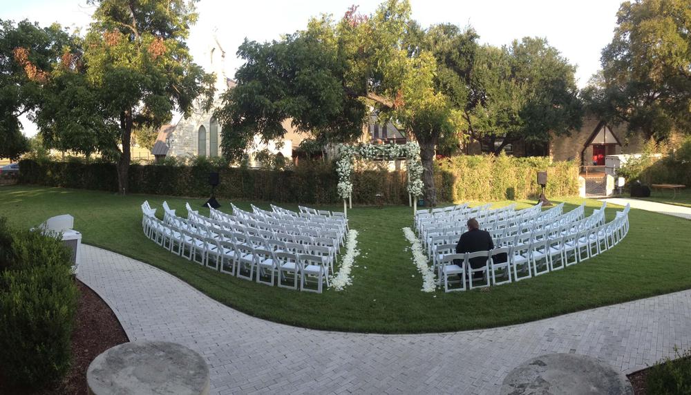 Celebrate timeless, elegant weddings in a historic San Antonio mansion.