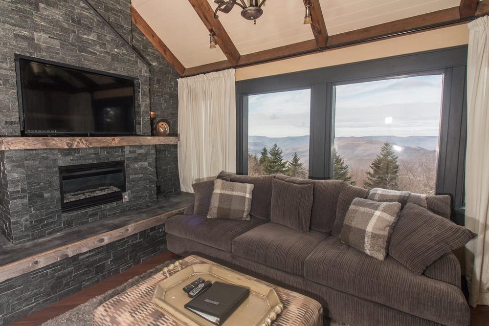 If Powdery Slopes and Mountain Village Life Inspire You, Escape to Snowshoe Mountain Resort