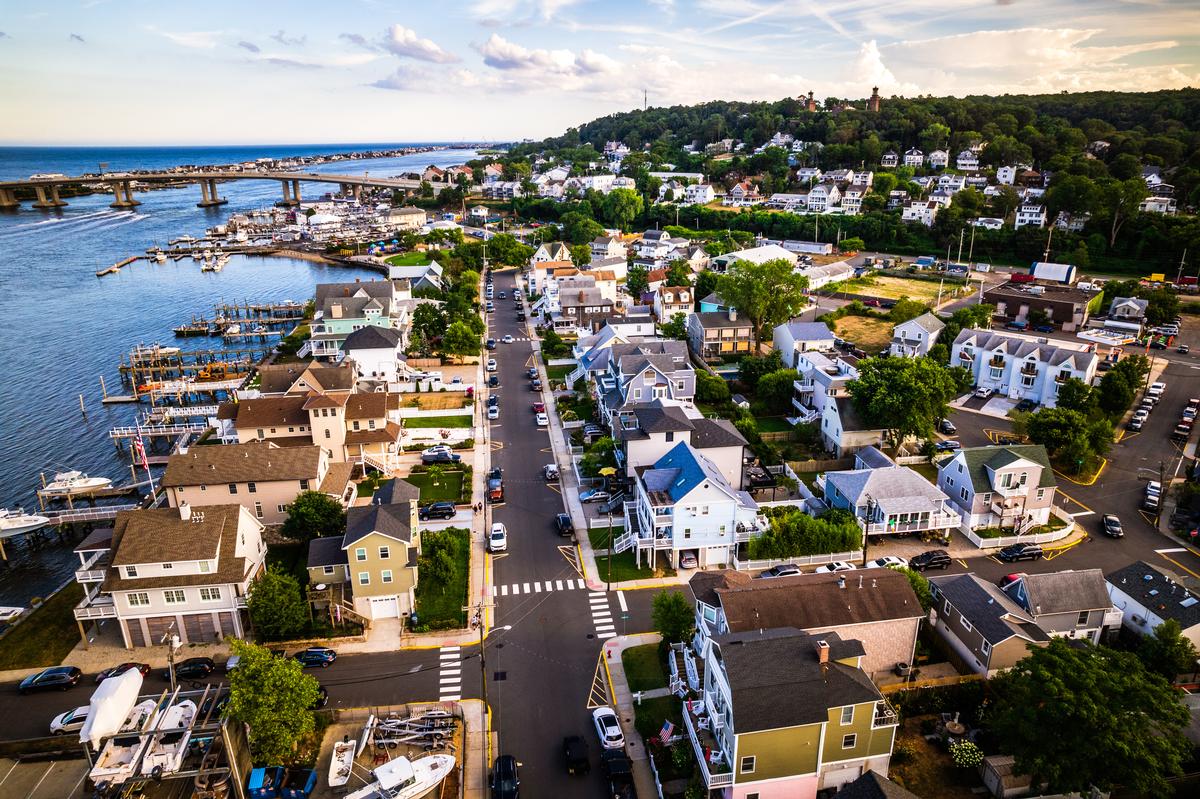 The Atlantic Highlands summer view