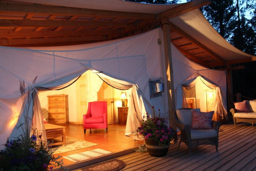 Eco-conscious luxury, horseback trails, and family-run warmth in BC’s backcountry