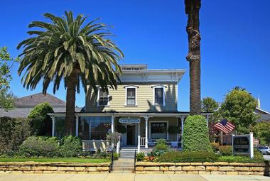 Upham Hotel | Where to Stay in Santa Barbara, California - Relaxing Romantic Getaways