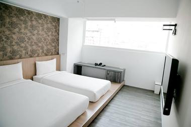 Apartment 10F