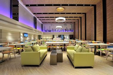Green World Hotel - Zhonghua