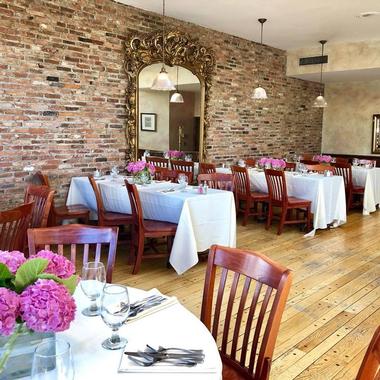 Phoebe's Restaurant & Coffee Lounge | Romantic Restaurants in Syracuse, NY