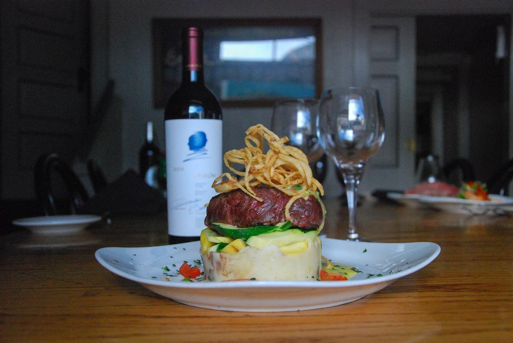 If You Crave Classic Comfort Food, Dine at Murphy’s